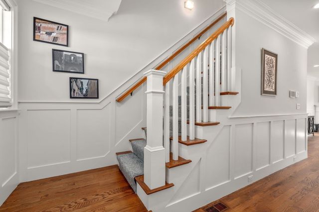 210 Evelyn 210, Newton, MA 02468