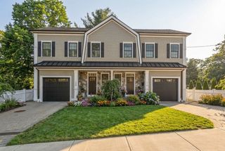 210 Evelyn 210, Newton, MA 02468