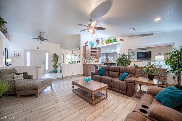 8610 Mohawk Street, Las Vegas, NV 89139