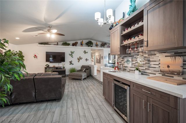 8610 Mohawk Street, Las Vegas, NV 89139