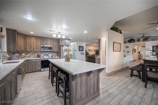 8610 Mohawk Street, Las Vegas, NV 89139