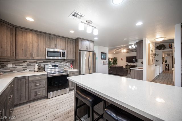 8610 Mohawk Street, Las Vegas, NV 89139