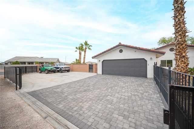 8610 Mohawk Street, Las Vegas, NV 89139