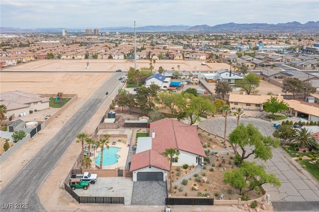 8610 Mohawk Street, Las Vegas, NV 89139