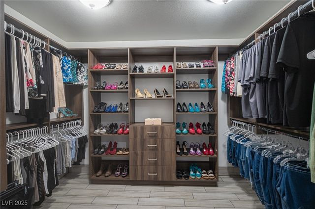 8610 Mohawk Street, Las Vegas, NV 89139