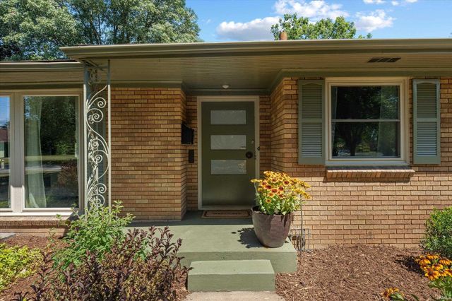 2121 E Madison Street, South Bend, IN 46617