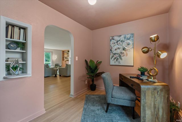 2121 E Madison Street, South Bend, IN 46617