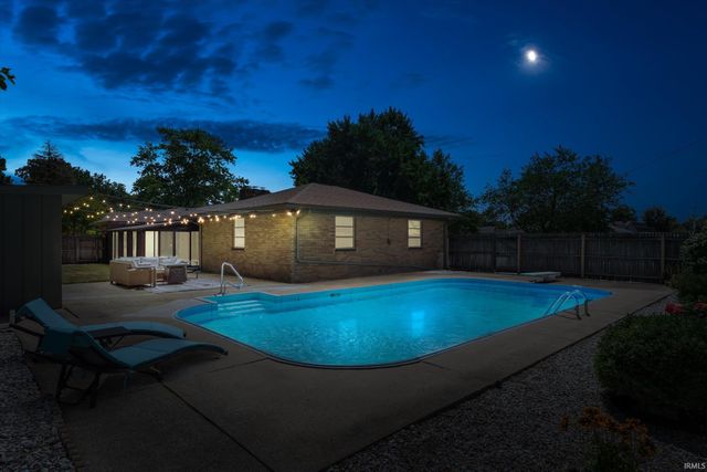 2121 E Madison Street, South Bend, IN 46617