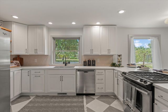 2121 E Madison Street, South Bend, IN 46617