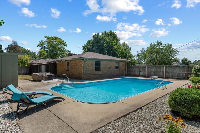 2121 E Madison Street, South Bend, IN 46617