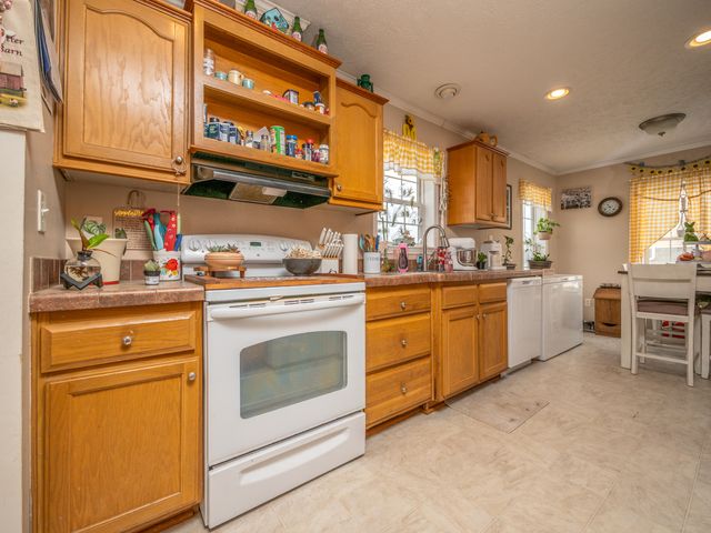 99 Kennedy Court, Morehead, KY 40351