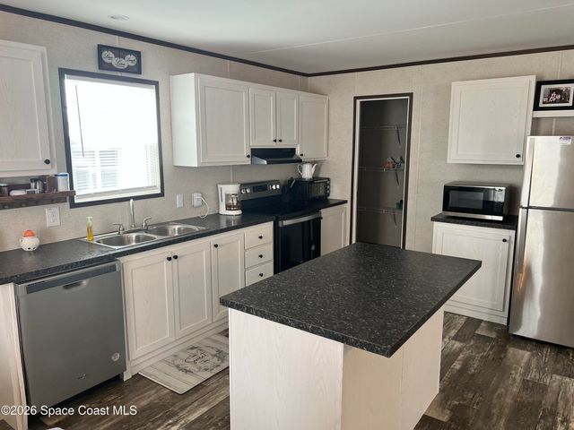 194 Holiday Park Boulevard NE, Palm Bay, FL 32907