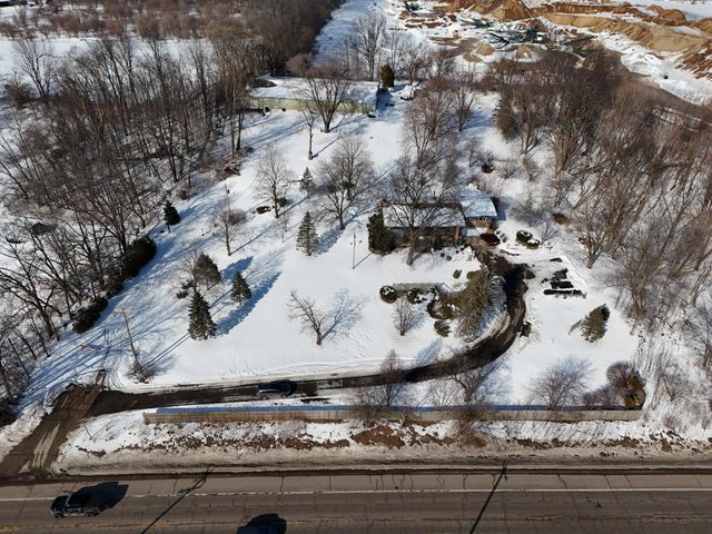 19466 U.S. 12, Edwardsburg, MI 49112