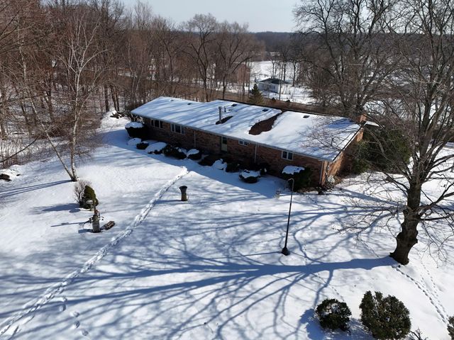 19466 U.S. 12, Edwardsburg, MI 49112