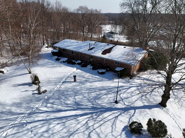 19466 U.S. 12, Edwardsburg, MI 49112