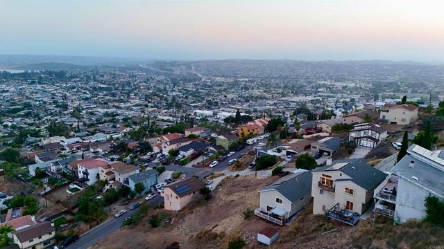 1421 Maria Avenue, Spring Valley, CA 91977