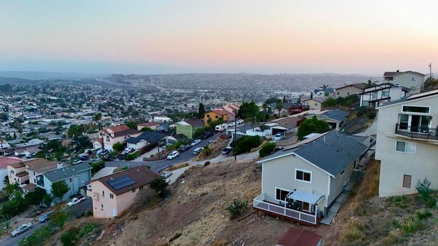 1421 Maria Avenue, Spring Valley, CA 91977