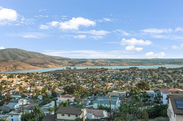 1421 Maria Avenue, Spring Valley, CA 91977