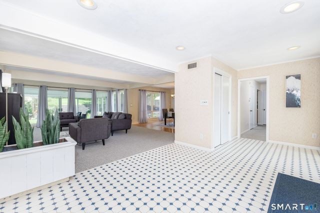 57 Jean Road, Manchester, CT 06040