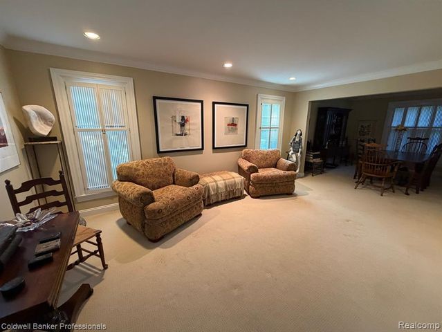 31925 Olde Franklin Drive, Farmington Hills, MI 48334