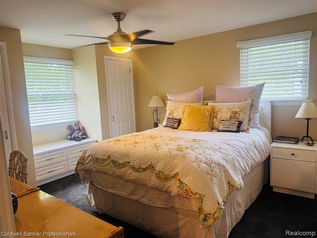 31925 Olde Franklin Drive, Farmington Hills, MI 48334