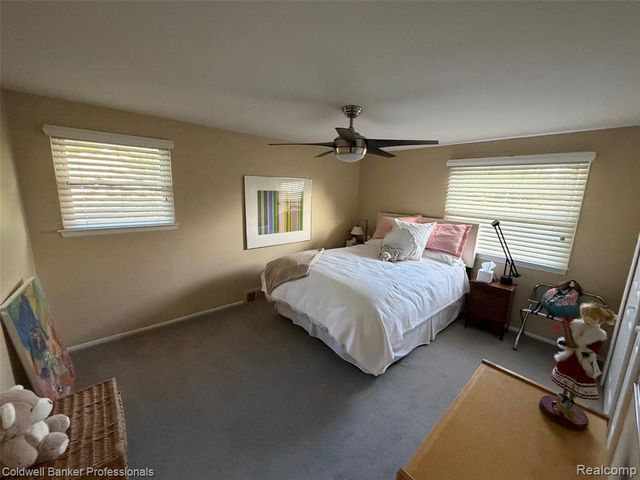 31925 Olde Franklin Drive, Farmington Hills, MI 48334