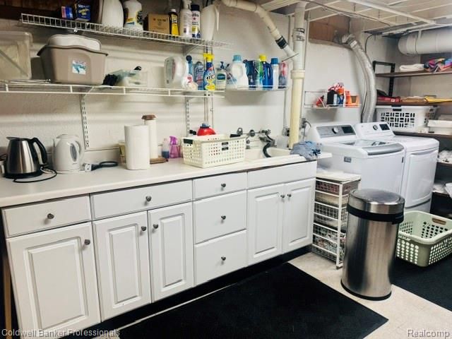 31925 Olde Franklin Drive, Farmington Hills, MI 48334