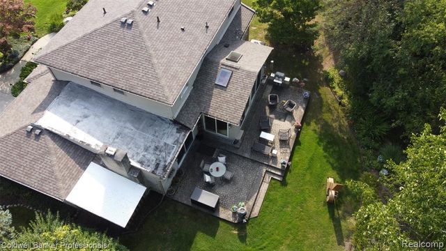 31925 Olde Franklin Drive, Farmington Hills, MI 48334