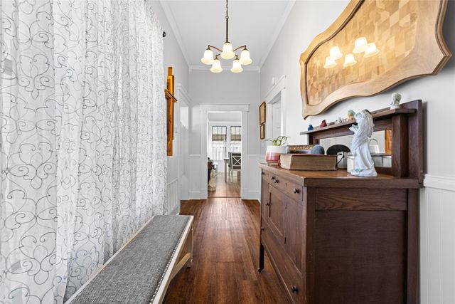 217 N Montgomery Street, Gilmer, TX 75644