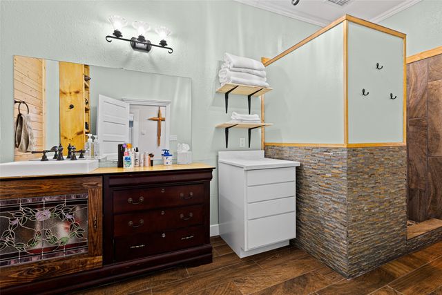 217 N Montgomery Street, Gilmer, TX 75644