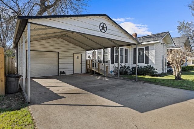 217 N Montgomery Street, Gilmer, TX 75644