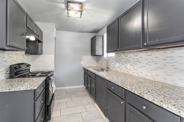 15225 Woodforest Boulevard, Channelview, TX 77530