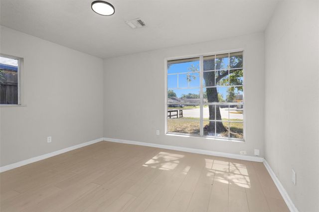 15225 Woodforest Boulevard, Channelview, TX 77530