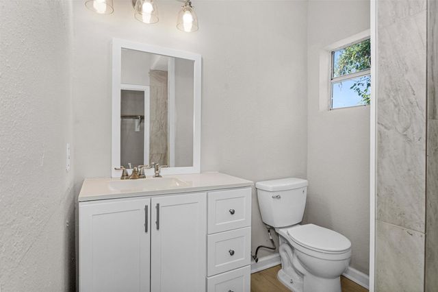 15225 Woodforest Boulevard, Channelview, TX 77530