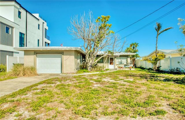 322 LA HACIENDA DRIVE, Indian Rocks Beach, FL 33785