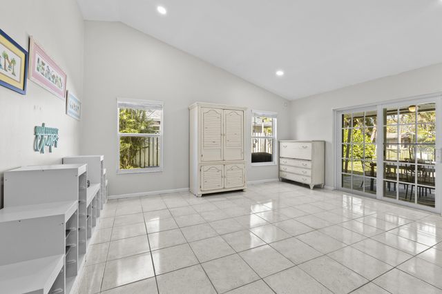 6861 SW 17th Street, Plantation, FL 33317