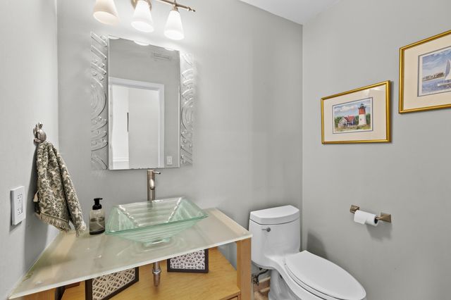 6861 SW 17th Street, Plantation, FL 33317