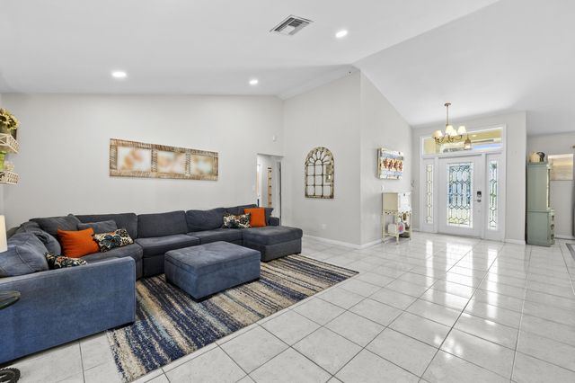 6861 SW 17th Street, Plantation, FL 33317