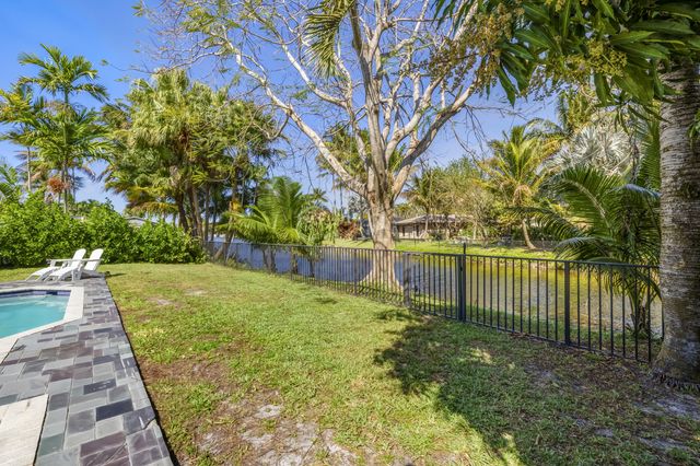 6861 SW 17th Street, Plantation, FL 33317