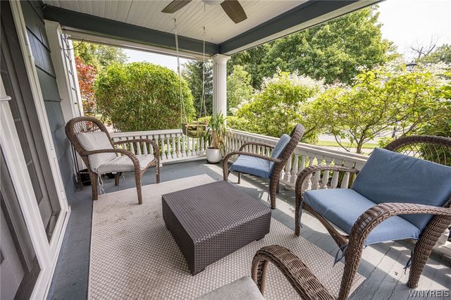 8 North Drive, Buffalo, NY 14216