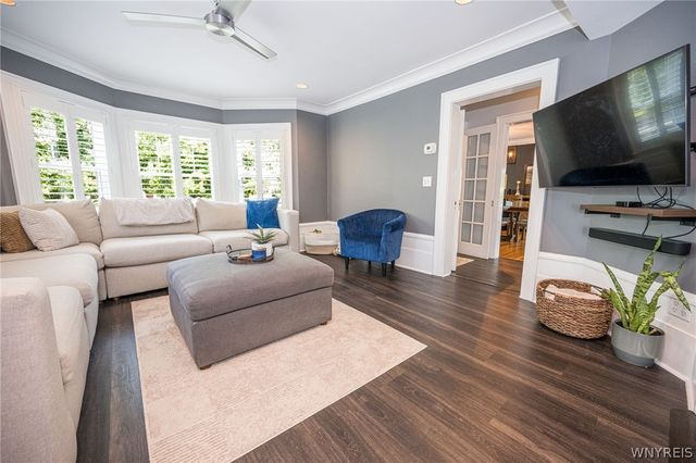 8 North Drive, Buffalo, NY 14216