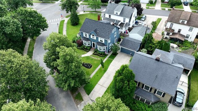 8 North Drive, Buffalo, NY 14216