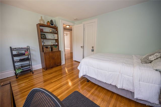 8 North Drive, Buffalo, NY 14216