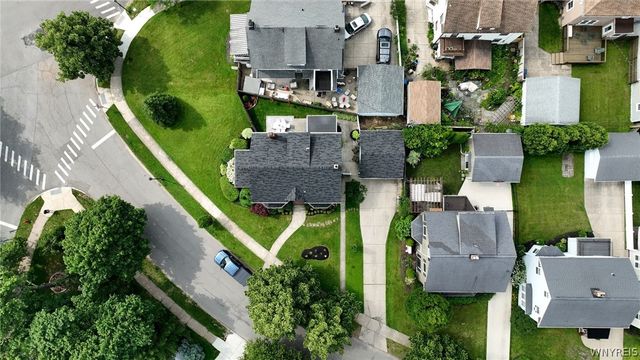 8 North Drive, Buffalo, NY 14216