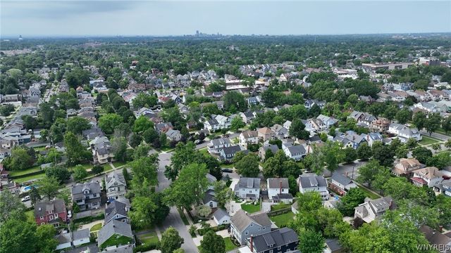 8 North Drive, Buffalo, NY 14216