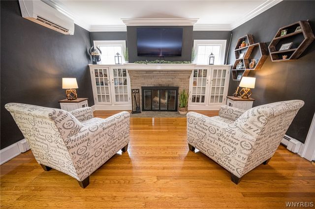 8 North Drive, Buffalo, NY 14216
