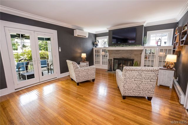 8 North Drive, Buffalo, NY 14216