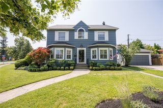 8 North Drive, Buffalo, NY 14216