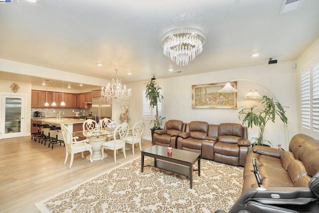 2363 Mozart Ave, Lathrop, CA 95330