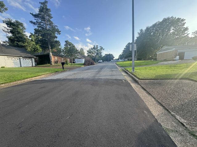 5237 JORDAN DR, Memphis, TN 38116